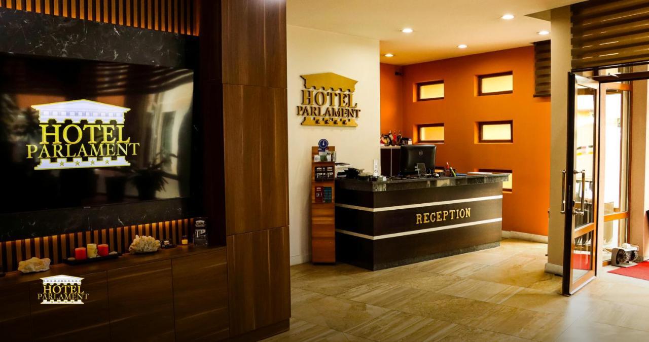 Hotel Parlament Πρίστινα Εξωτερικό φωτογραφία