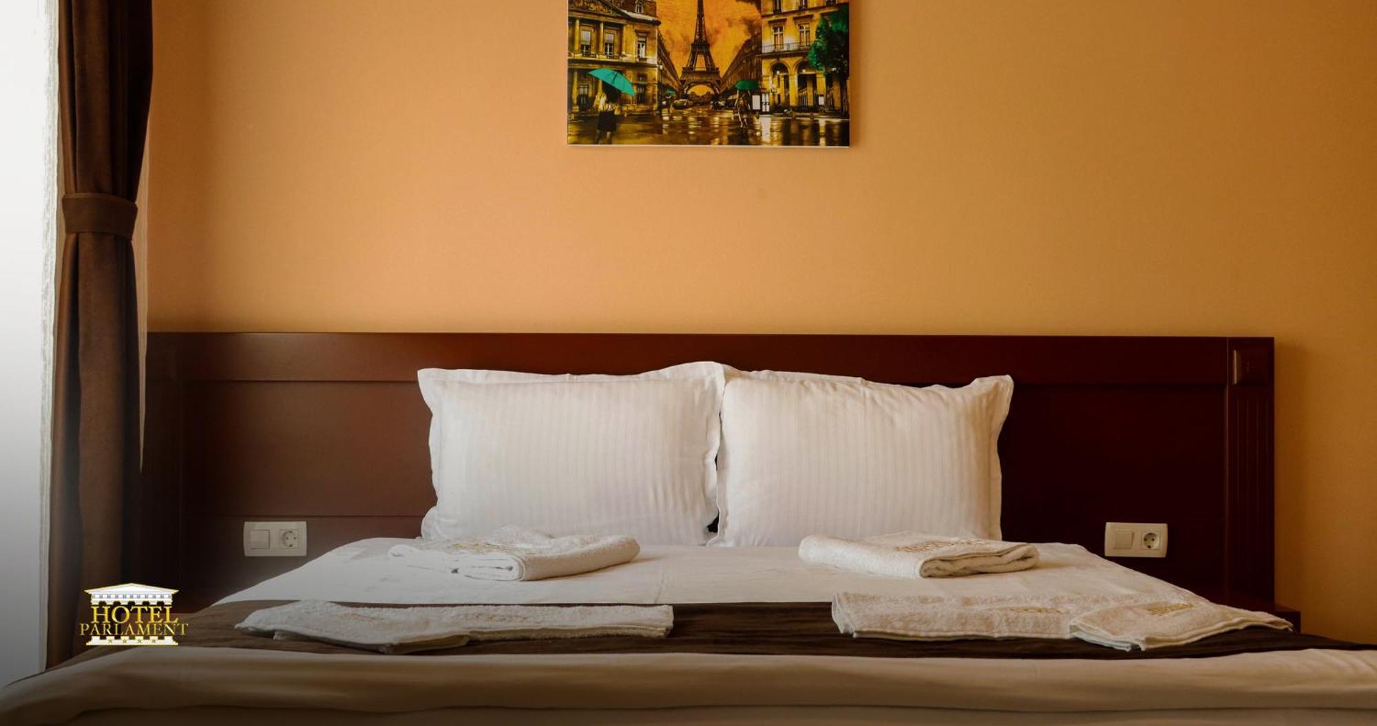 Hotel Parlament Πρίστινα Εξωτερικό φωτογραφία