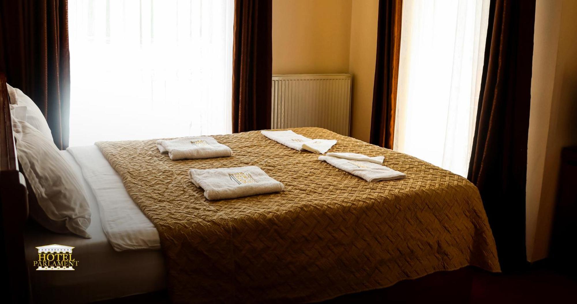 Hotel Parlament Πρίστινα Εξωτερικό φωτογραφία