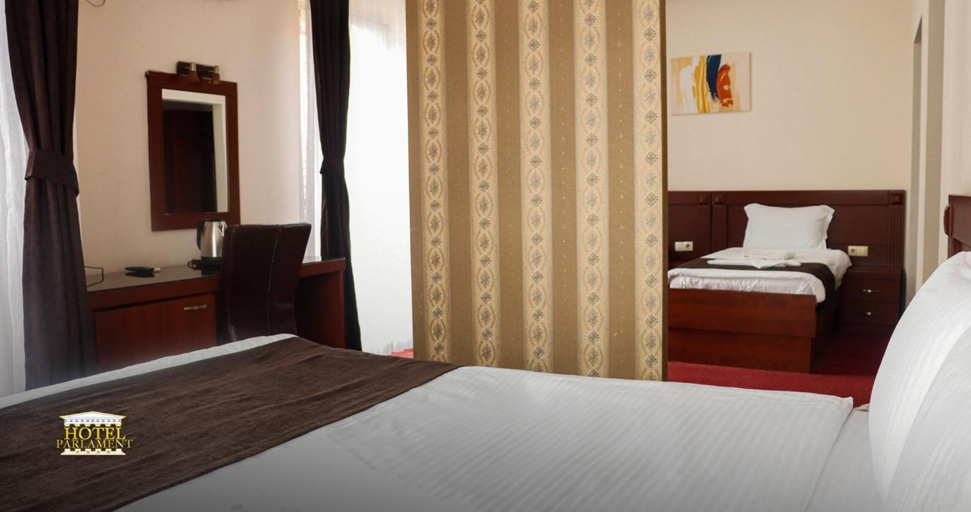 Hotel Parlament Πρίστινα Εξωτερικό φωτογραφία