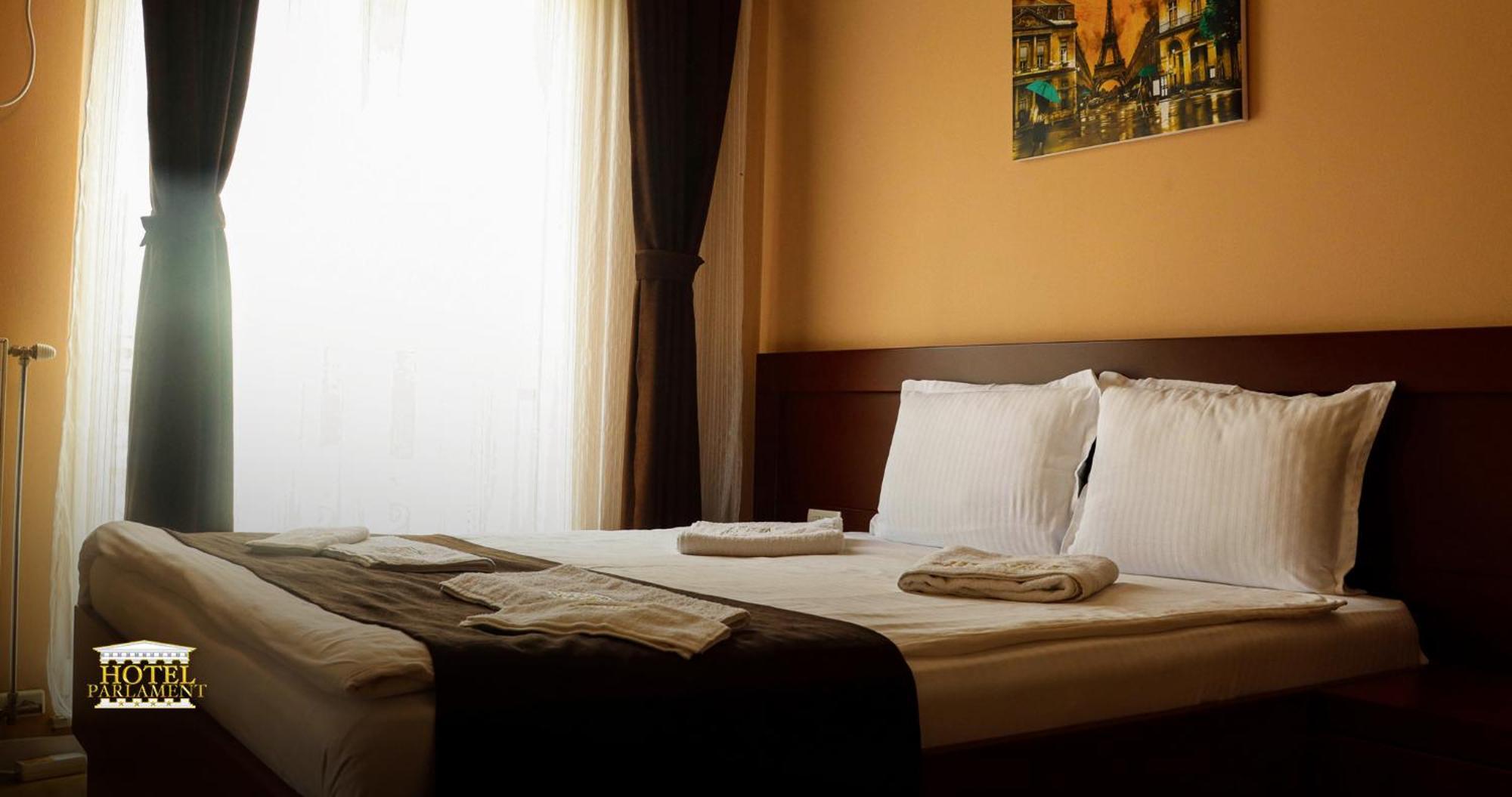Hotel Parlament Πρίστινα Εξωτερικό φωτογραφία
