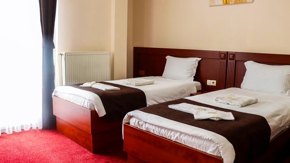 Hotel Parlament Πρίστινα Εξωτερικό φωτογραφία